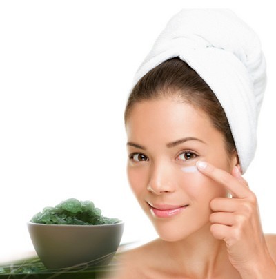 maschere tisane e lozioni naturali contro l'acne,cura naturale acne,acne,come curare l'acne,maschera per acne,lozione contro l'acne,acne viso,